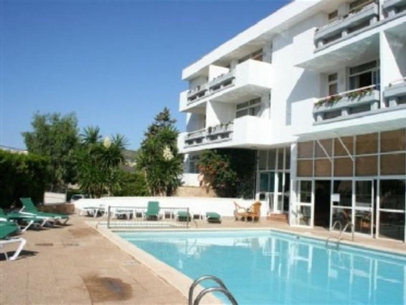 Martha's Apartahotel 2*